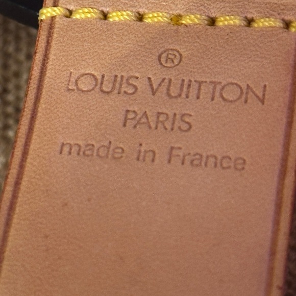 LV Luggage Tag and Poignet EUC - Picture 7 of 13